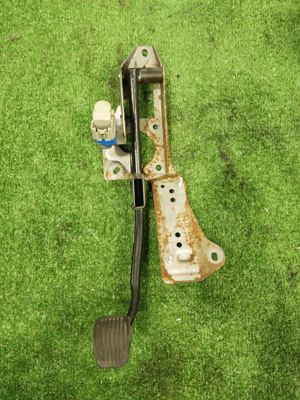 Педаль тормоза, 800 рублей, Красноярск