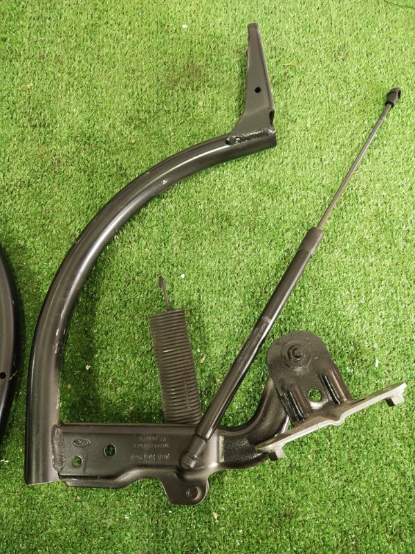 Петля крышки багажника, 3000 рублей, Красноярск