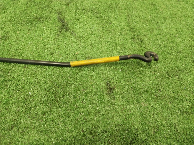 Упор капота, 500 рублей, Красноярск