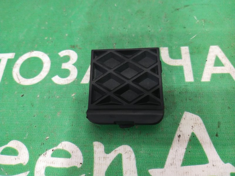 Заглушка буксировочного крюка, 100 рублей, Красноярск