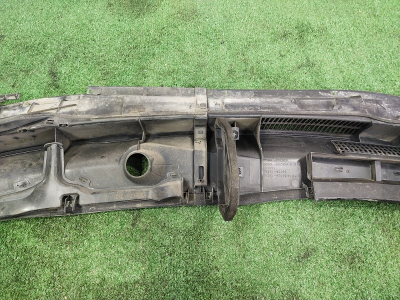 Решетка под лобовое стекло, 300 рублей, Красноярск