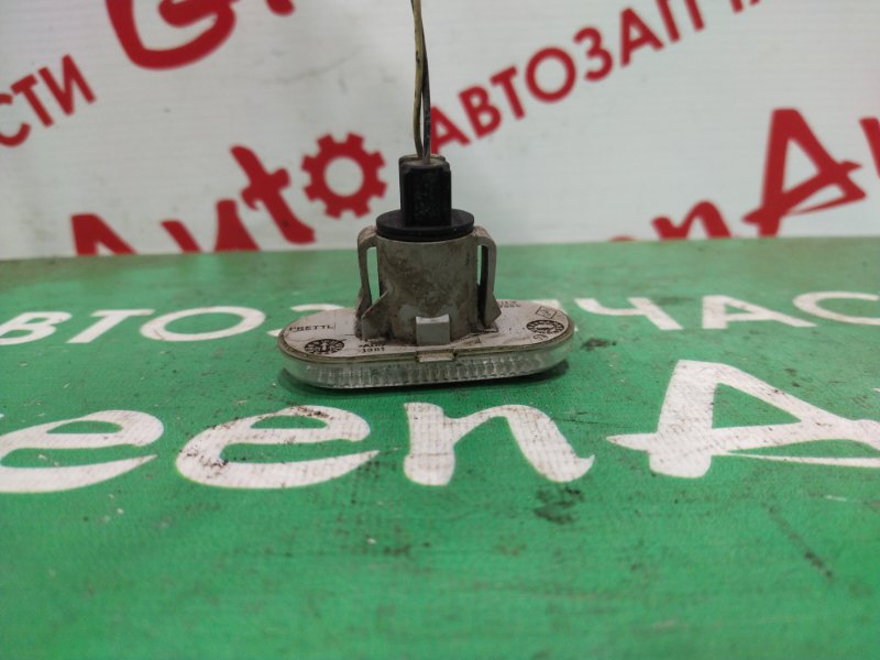 Повторитель поворота в крыло, 300 рублей, Красноярск