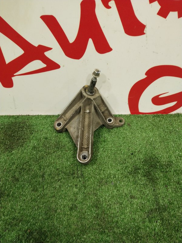 Кронштейн КПП, 500 рублей, Красноярск