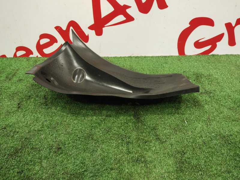 Подкрылок, 400 рублей, Красноярск