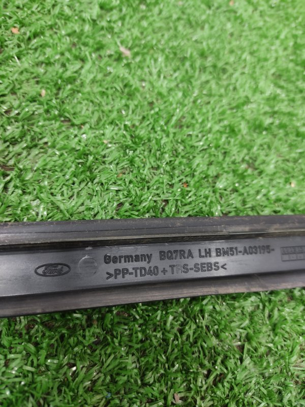 Молдинг лобового стекла, 500 рублей, Красноярск