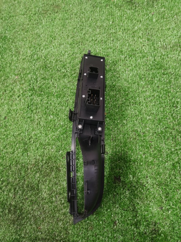 Блок управления стеклоподъемниками, 2000 рублей, Красноярск