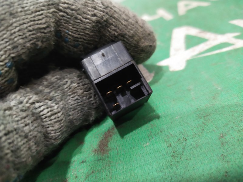 Кнопка стеклоподъемника, 200 рублей, Красноярск