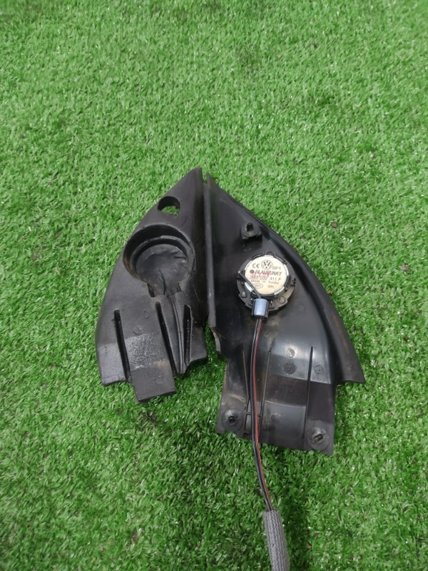 Накладка крепления зеркала, 500 рублей, Красноярск