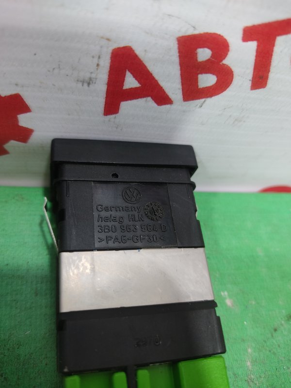 Кнопка обогрева сидений, 900 рублей, Красноярск