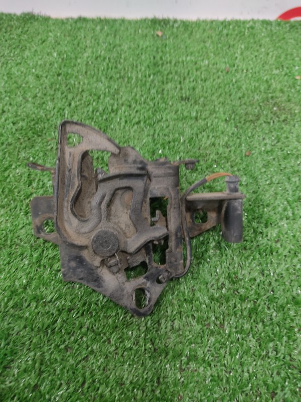 Замок капота, 1500 рублей, Красноярск