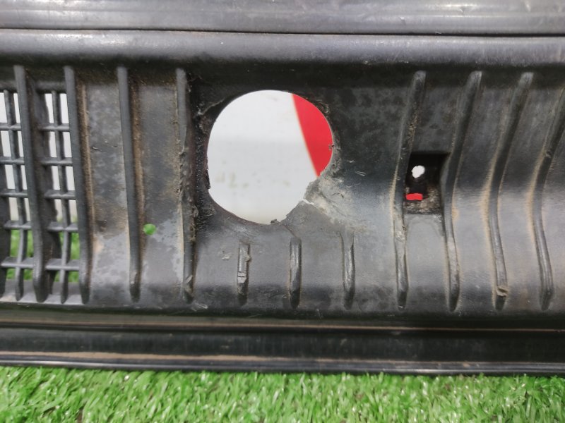 Решетка под лобовое стекло, 300 рублей, Красноярск