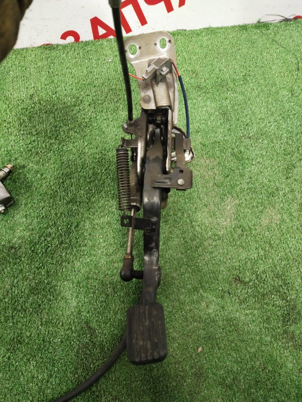 Педаль стояночного тормоза, 500 рублей, Красноярск