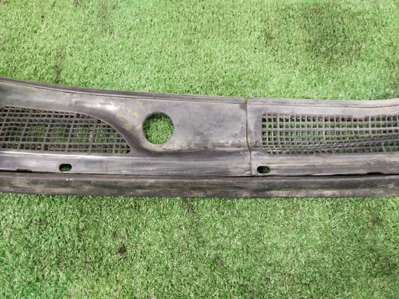 Решетка под лобовое стекло, 200 рублей, Красноярск