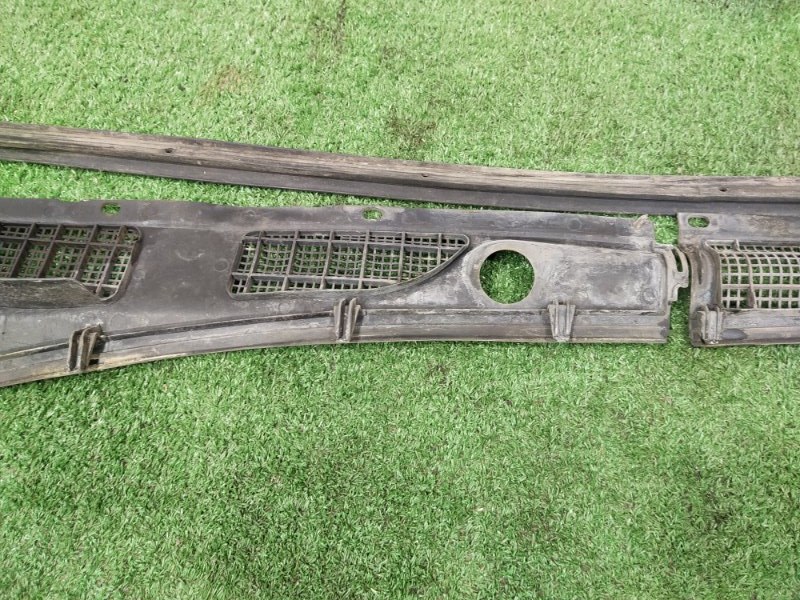 Решетка под лобовое стекло, 200 рублей, Красноярск