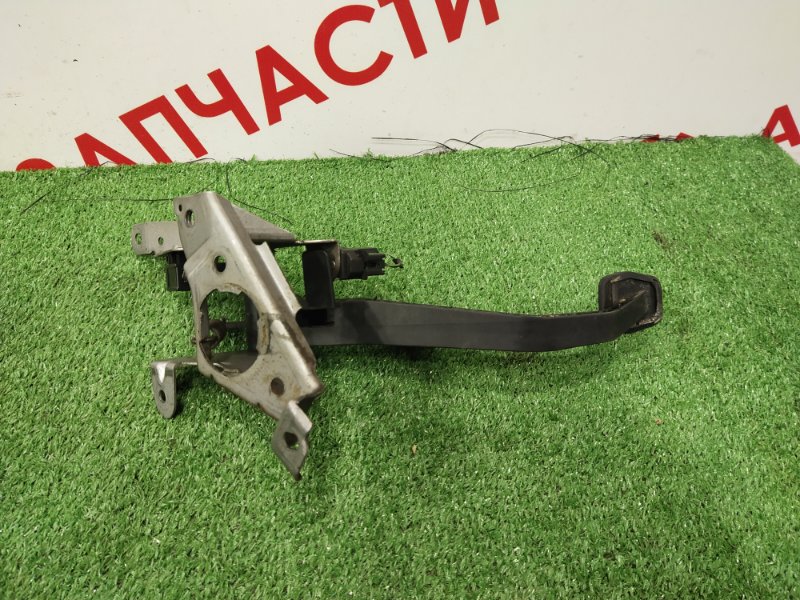 Педаль сцепления, 1000 рублей, Красноярск