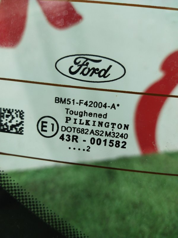 Стекло заднее, 4000 рублей, Красноярск