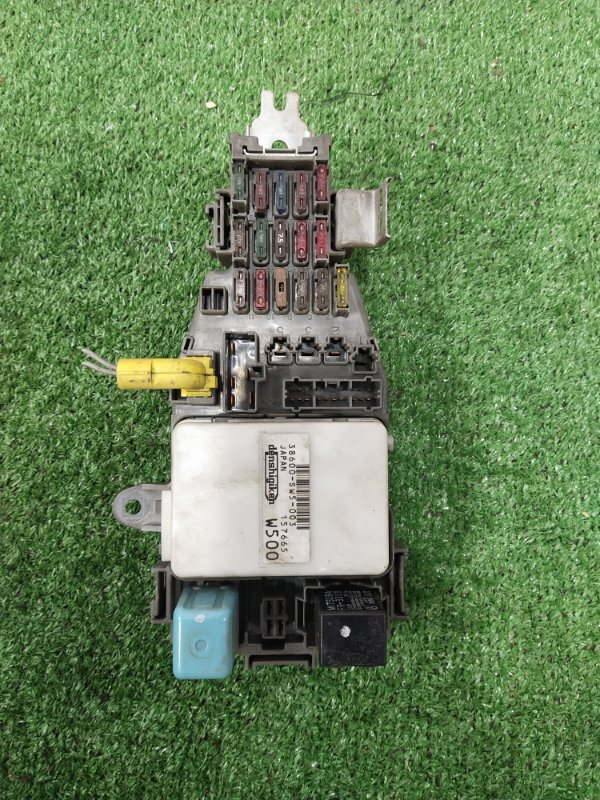 Блок предохранителей салонный, 1000 рублей, Красноярск