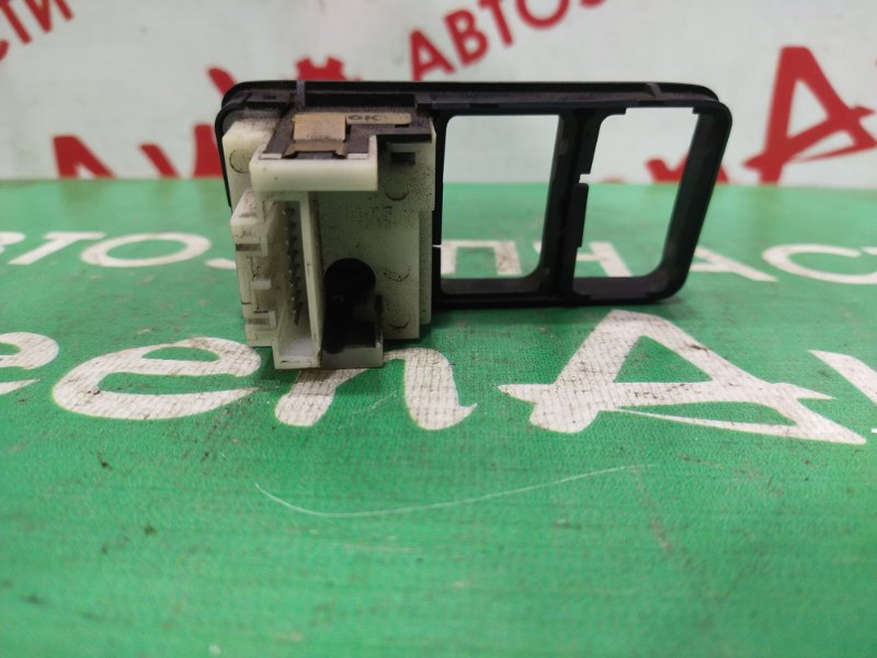 Блок управления зеркалами, 500 рублей, Красноярск