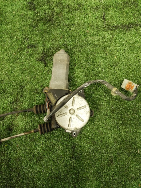 Стеклоподъемник, 1000 рублей, Красноярск