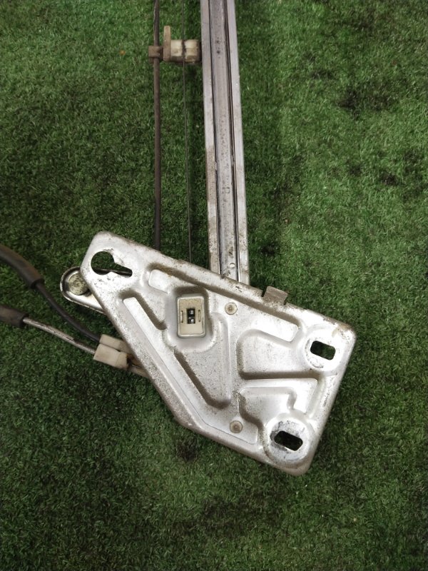 Стеклоподъемник, 1000 рублей, Красноярск