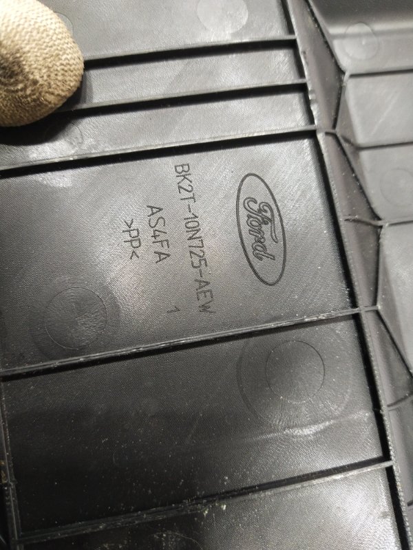 Крышка аккумулятора, 1000 рублей, Красноярск