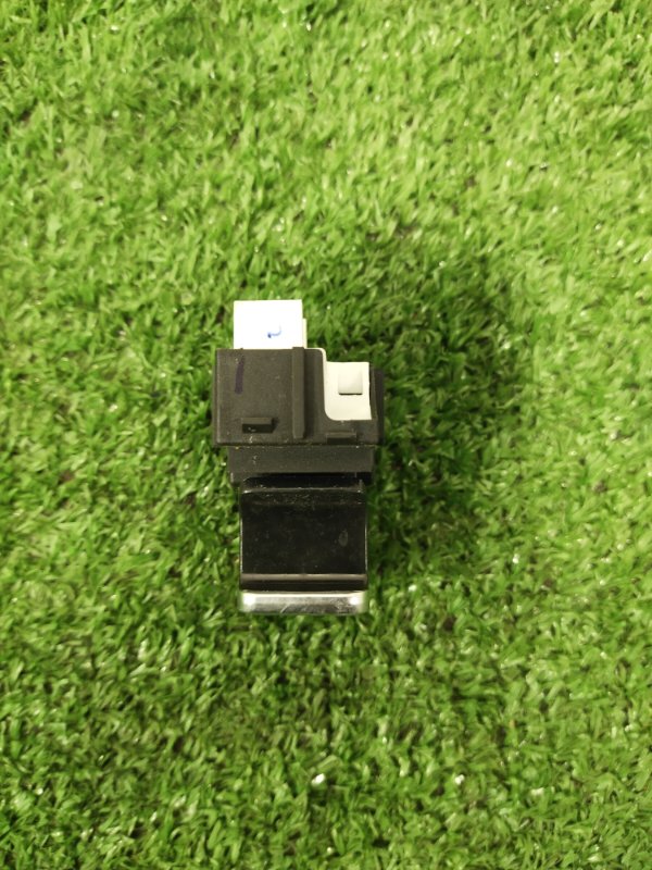 Кнопка стояночного тормоза, 1000 рублей, Красноярск