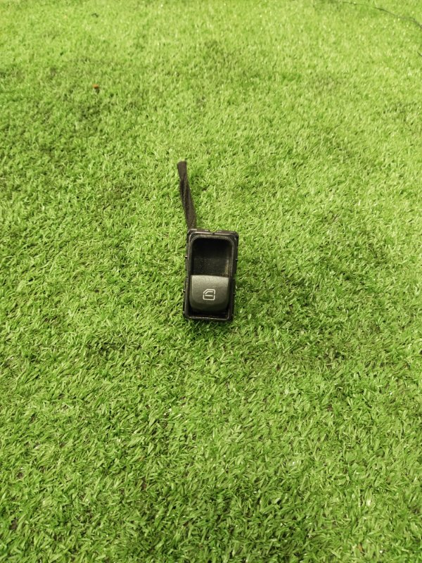 Кнопка стеклоподъемника, 500 рублей, Красноярск