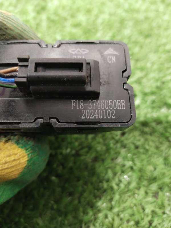 Кнопка стеклоподъемника, 500 рублей, Красноярск