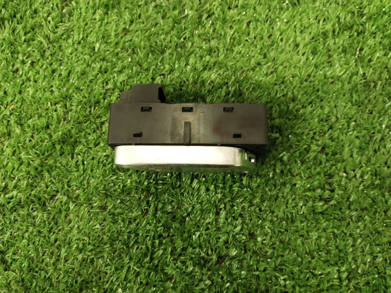 Кнопка обогрева сидений, 900 рублей, Красноярск