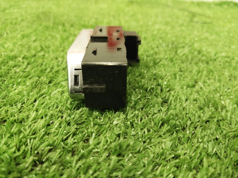 Кнопка обогрева сидений, 900 рублей, Красноярск