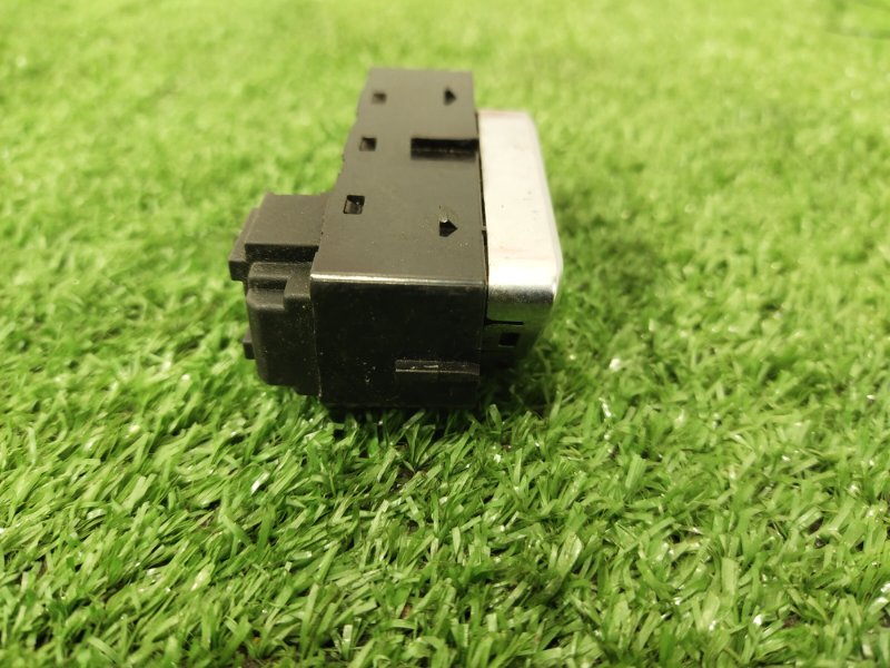 Кнопка обогрева сидений, 900 рублей, Красноярск