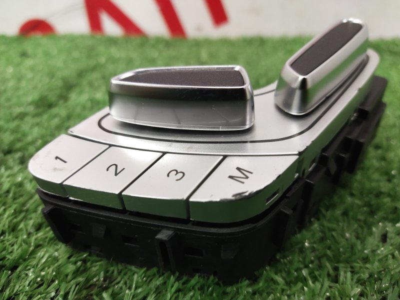 Кнопка регулировки сиденья, 2000 рублей, Красноярск