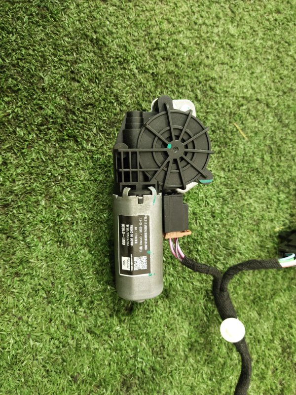 Мотор регулировки сиденья, 6000 рублей, Красноярск