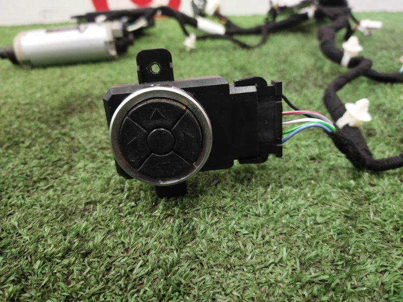 Мотор регулировки сиденья, 6000 рублей, Красноярск