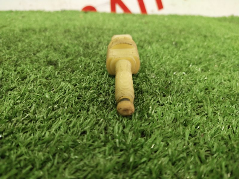 Концевик педали тормоза, 500 рублей, Красноярск