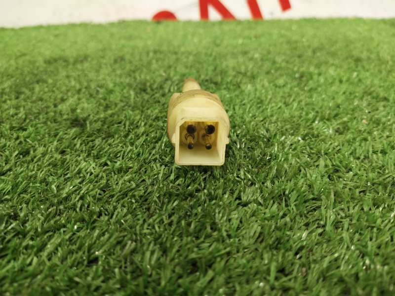 Концевик педали тормоза, 500 рублей, Красноярск