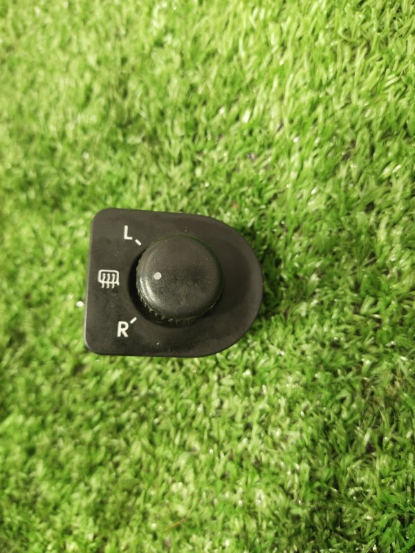 Блок управления зеркалами, 500 рублей, Красноярск