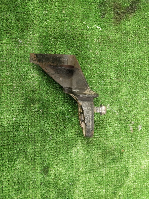 Кронштейн двигателя, 800 рублей, Красноярск