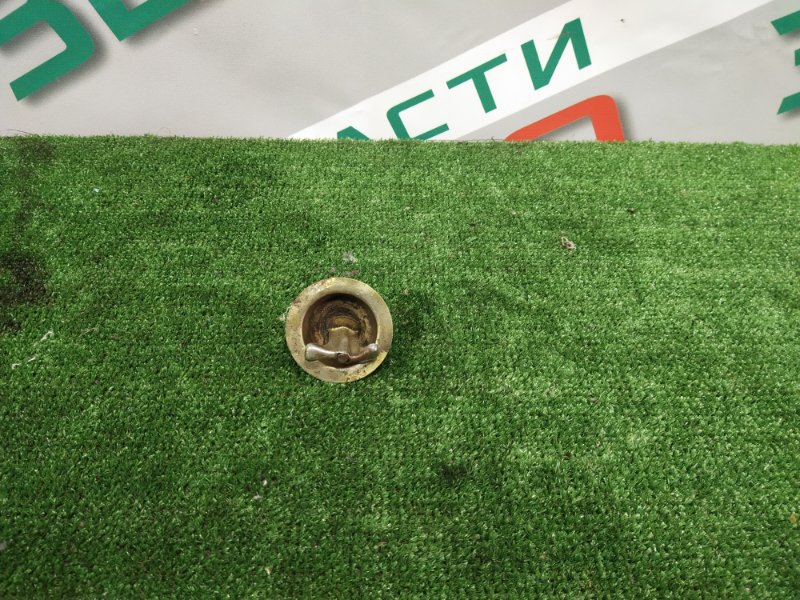 Болт крепления запасного колеса, 200 рублей, Красноярск