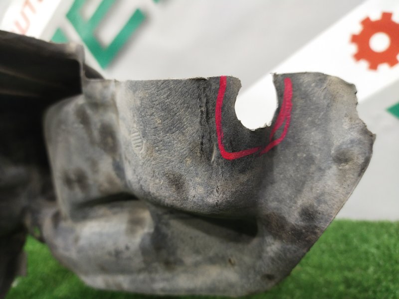 Подкрылок, 1000 рублей, Красноярск