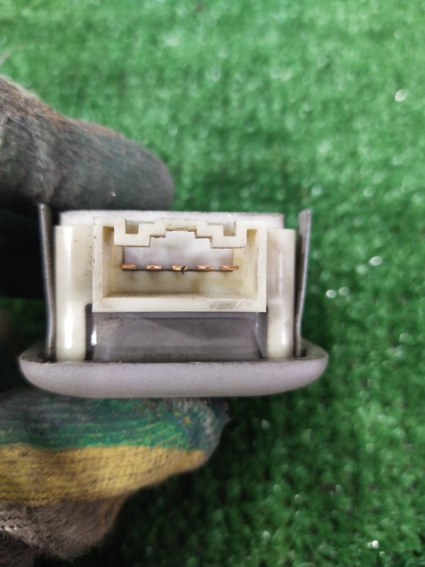 Кнопка стеклоподъемника, 200 рублей, Красноярск