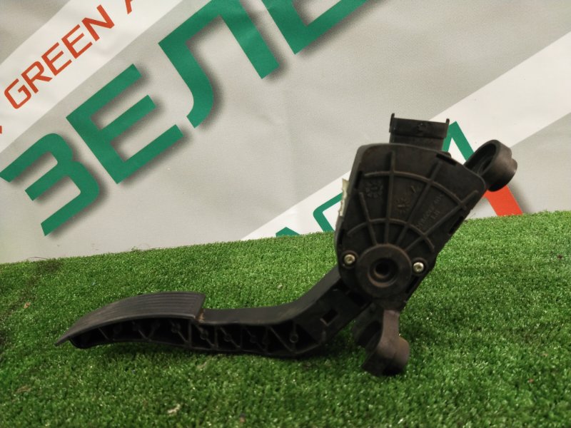 Педаль газа, 100 рублей, Красноярск