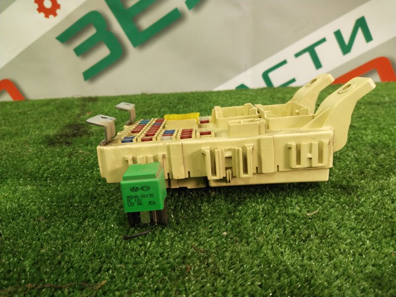 Блок предохранителей салонный, 2000 рублей, Красноярск