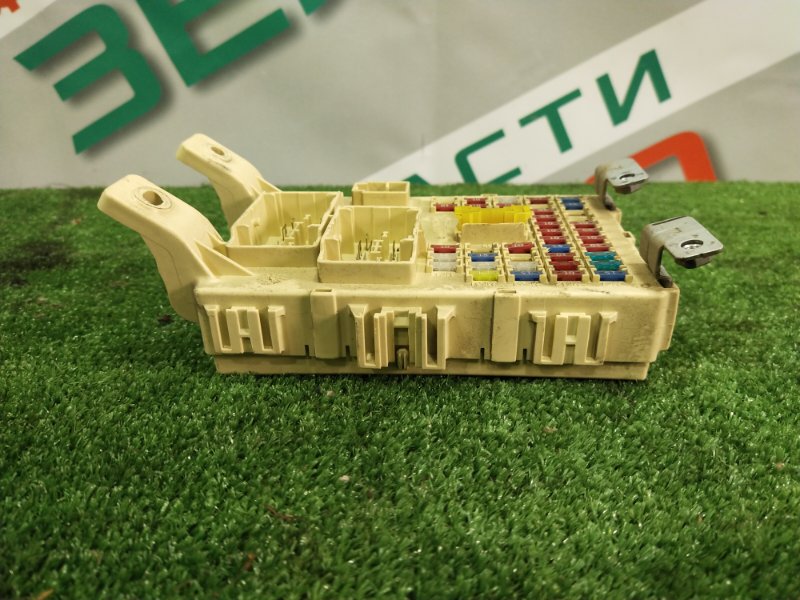 Блок предохранителей салонный, 2000 рублей, Красноярск