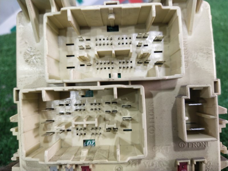 Блок предохранителей салонный, 2000 рублей, Красноярск