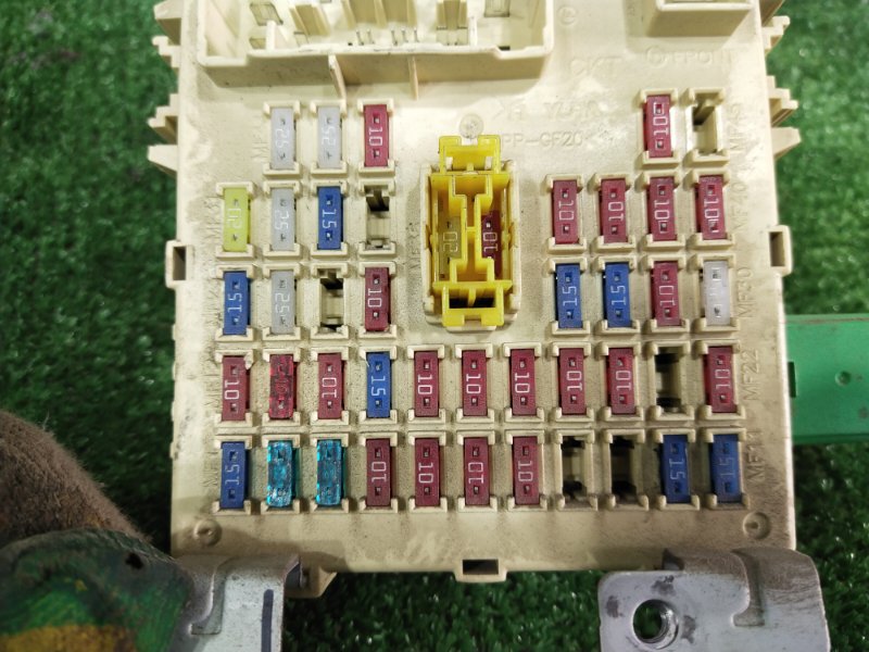 Блок предохранителей салонный, 2000 рублей, Красноярск