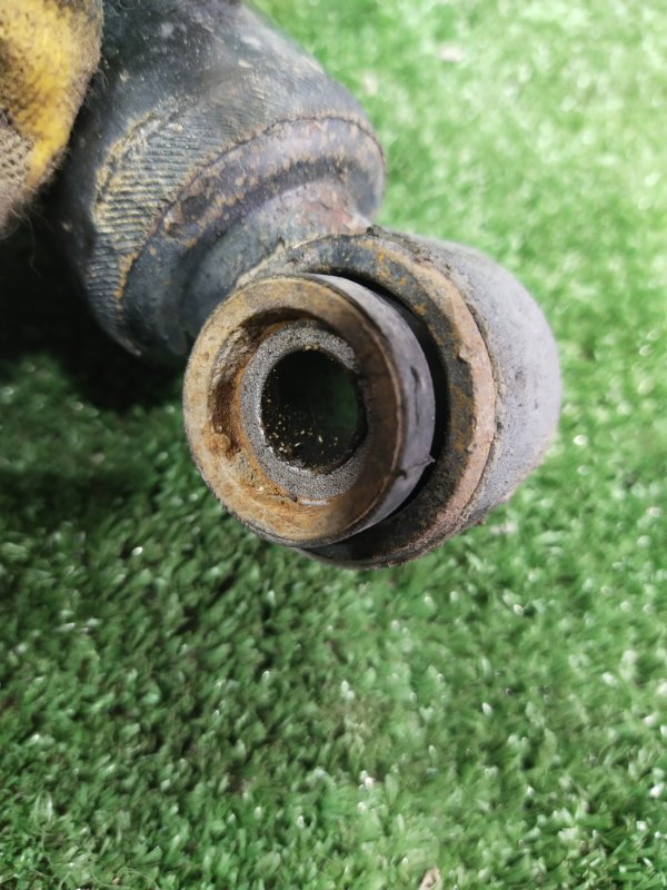 Амортизатор, 500 рублей, Красноярск