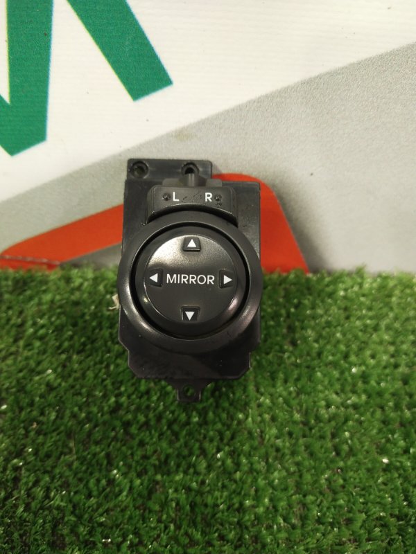 Блок управления зеркалами, 500 рублей, Красноярск