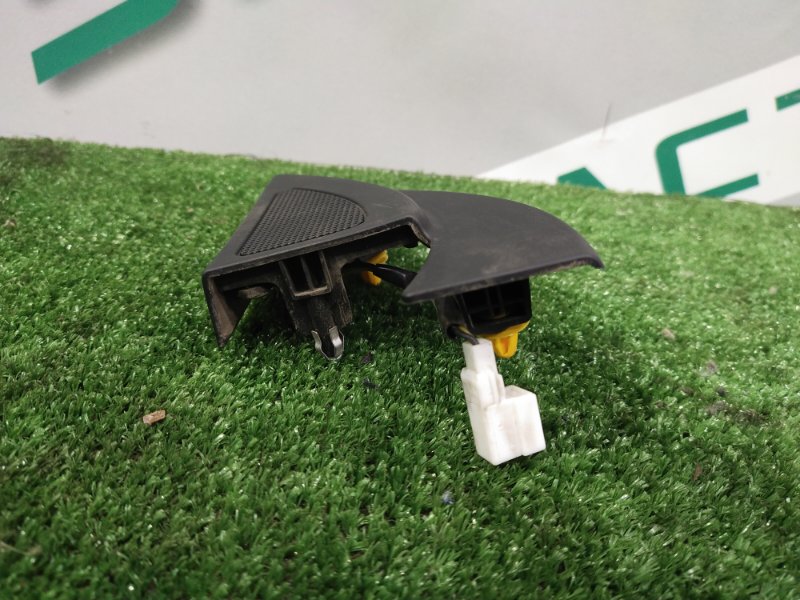 Накладка крепления зеркала, 500 рублей, Красноярск