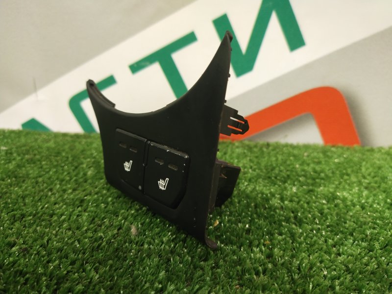 Кнопка обогрева сидений, 1000 рублей, Красноярск